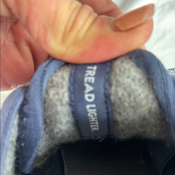 Women’s size 9 Allbirds Blue and White Sneakers with Versatile Style - Picture 8 of 10